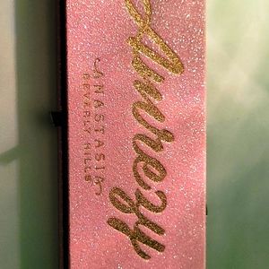 Anastasia Beverly Hills Amrezy palette